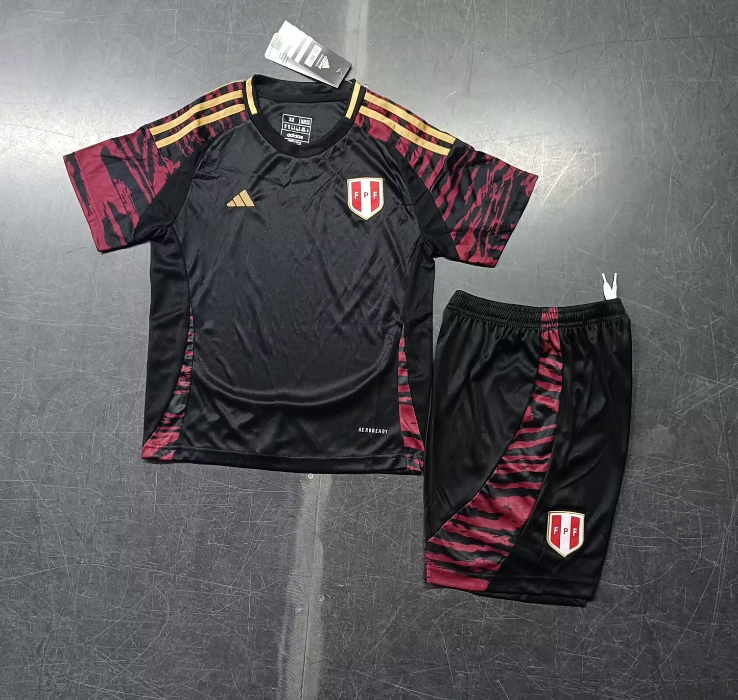 Kit Niños Selección Perú 2024/25 Visita