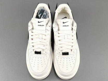 Zapatillas Nike Air Force 1 Versión Ambush Color Blanco