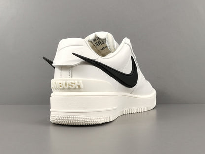 Zapatillas Nike Air Force 1 Versión Ambush Color Blanco