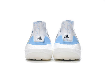 Zapatillas Adidas Ultra Boost 2021 White ice blue